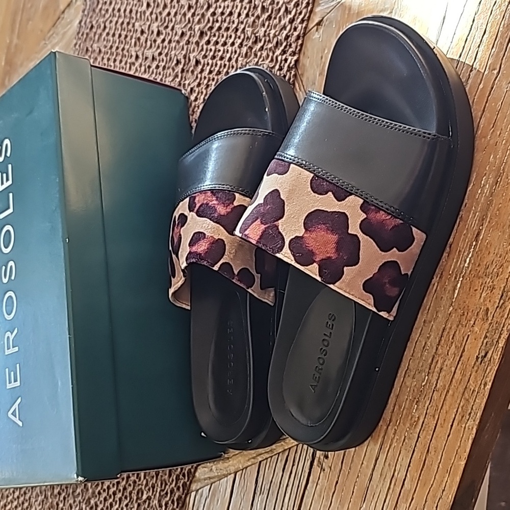 New AEROSOLES comfy rubber slides! 7